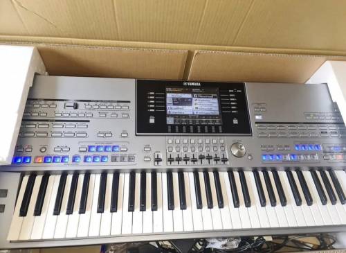 For Sale: Yamaha CP1 88 keys stage piano - Korg PA4X 76 Key keyboard